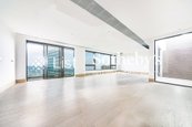 7-15 Mount Kellett Road 加列山道7-15號 | Living and Dining Room