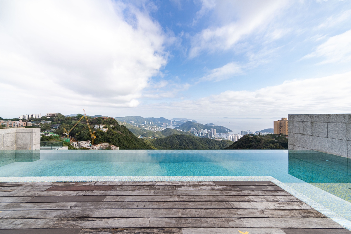 7-15 Mount Kellett Road 加列山道7-15號 | Private Roof Terrace