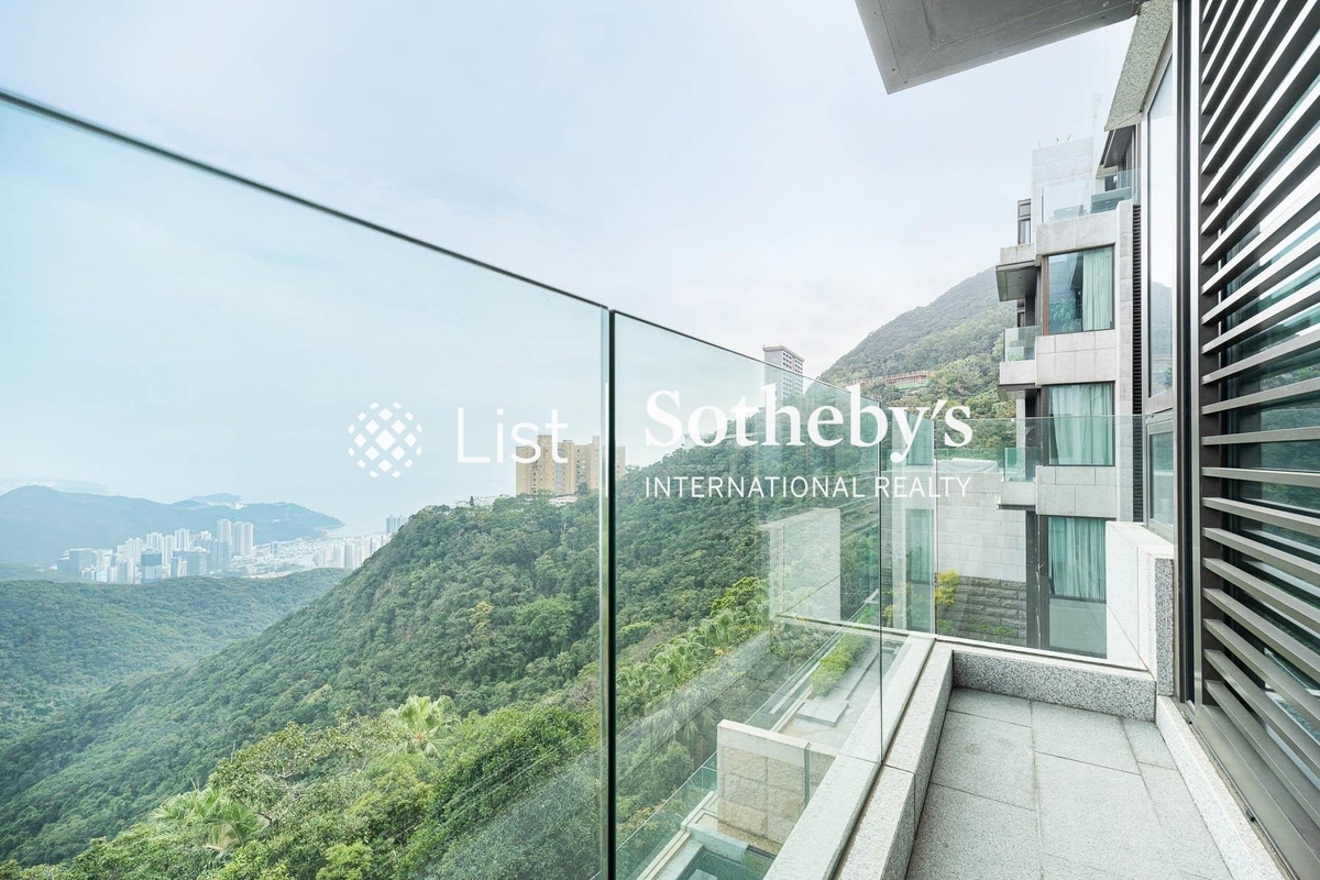 7-15 Mount Kellett Road 加列山道7-15號 | Balcony off Living and Dining Room
