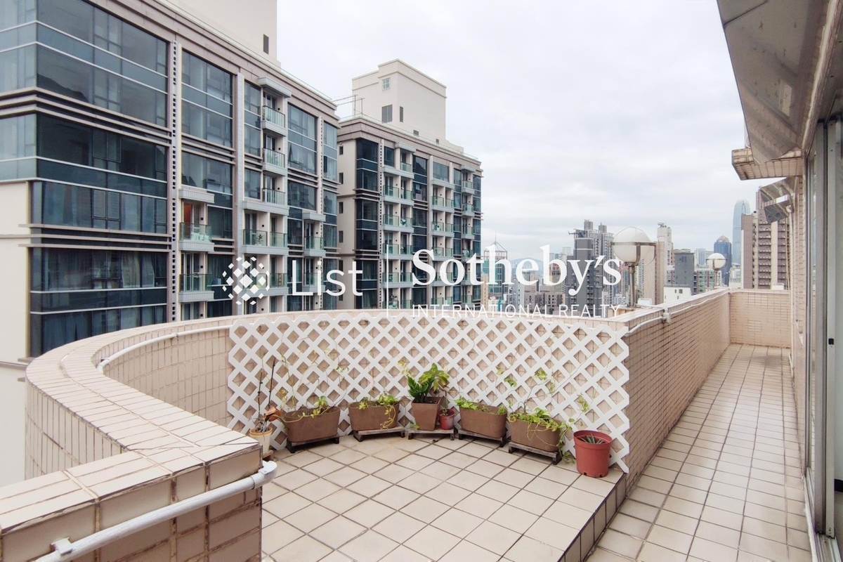 Kingsfield Tower 景輝大廈 | Private Terrace off Living and Dining Room