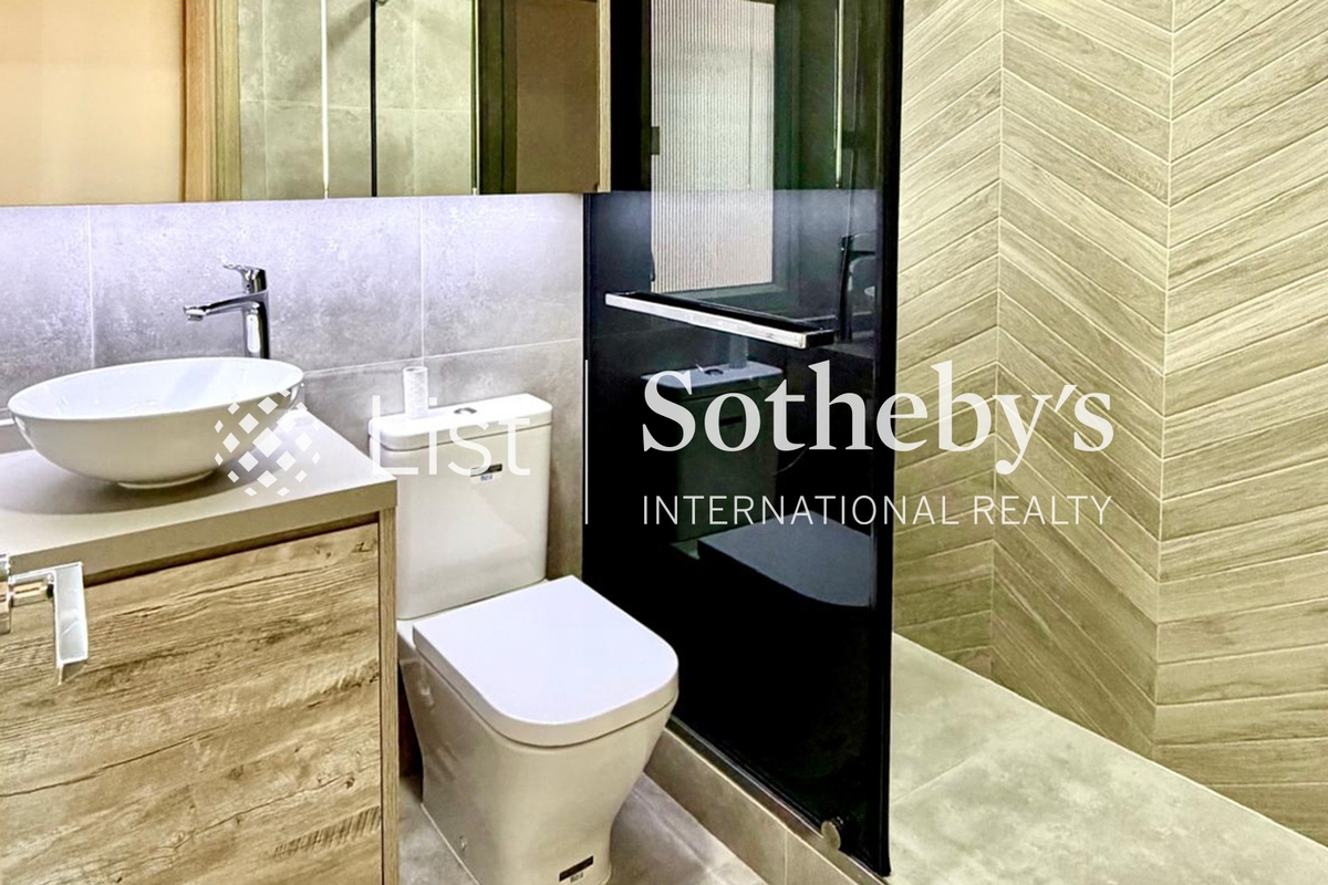 Kingsfield Tower 景輝大廈 | Master Bathroom