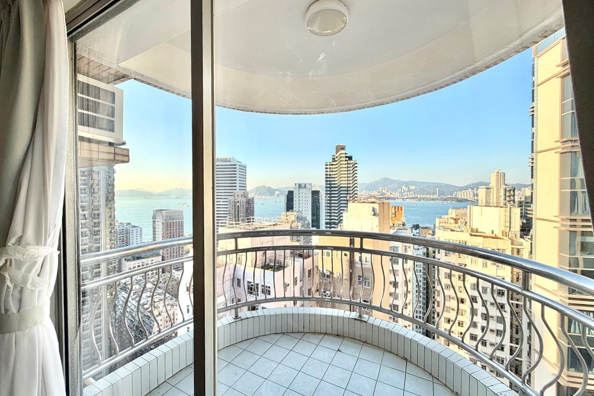 Kingsfield Tower 景輝大廈 | Balcony off Living Room