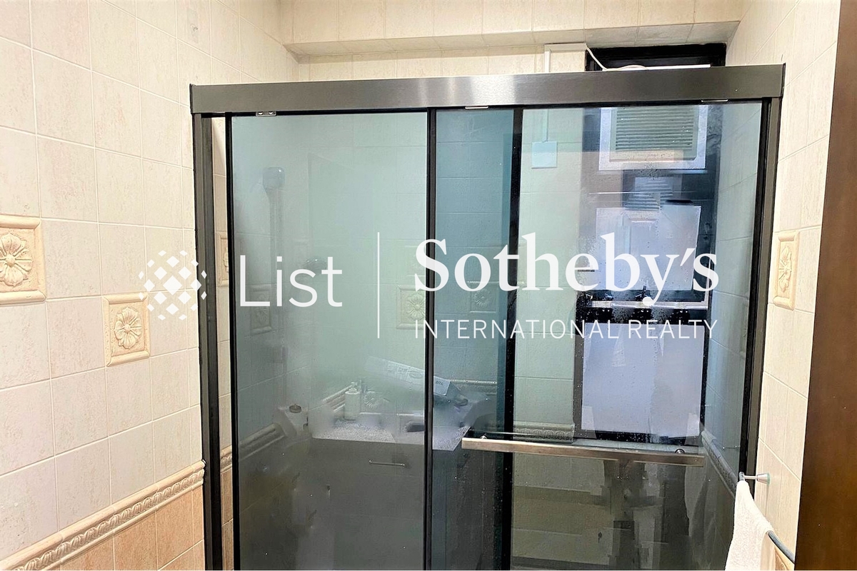 Ronsdale Garden 龍華花園 | Guest Bathroom