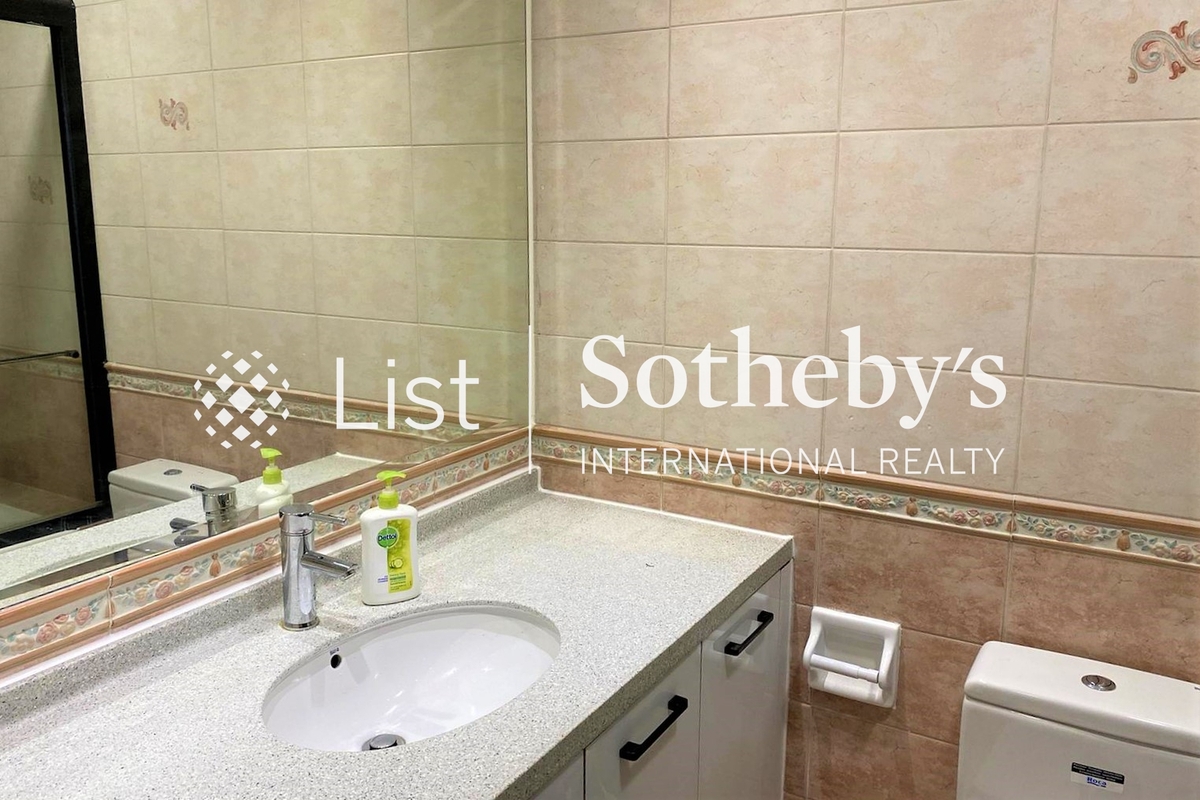 Ronsdale Garden 龍華花園 | Master Bathroom