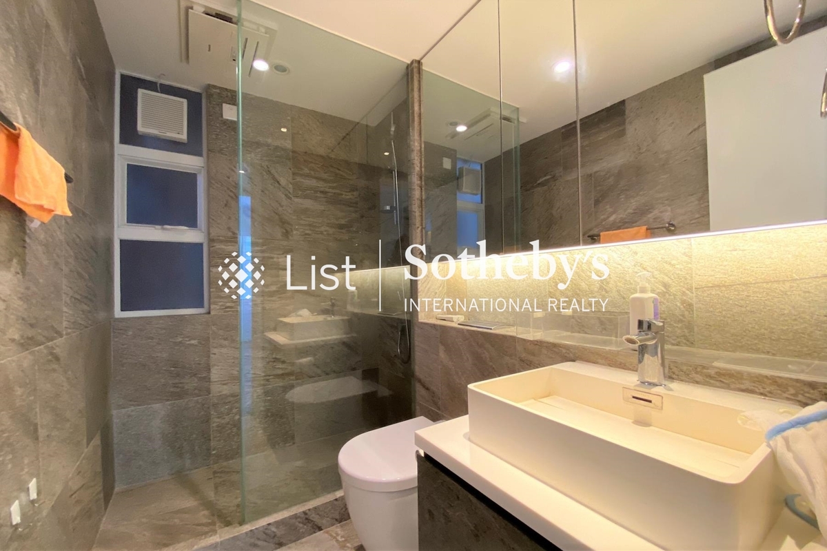 Ronsdale Garden 龍華花園 | Guest Bathroom