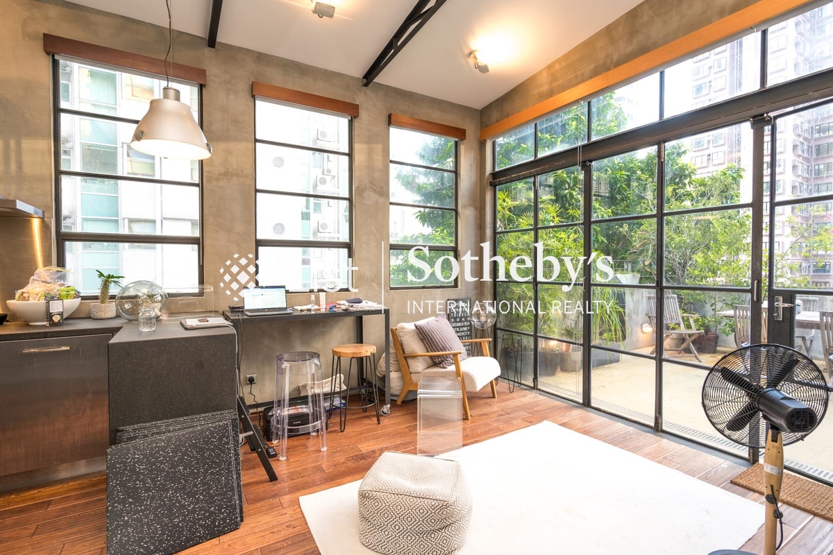 1 U Lam Terrace 裕林臺 1 號 | Living and Dining Room