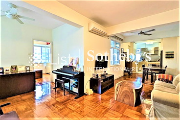 Hing Hon Building 興漢大廈 | Living and Dining Room