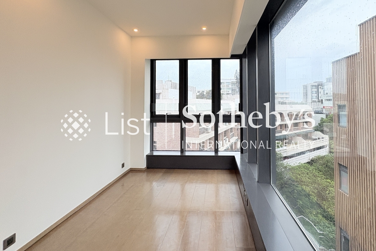 No. 11 Ching Sau Lane 靜修里11號 | Second Bedroom