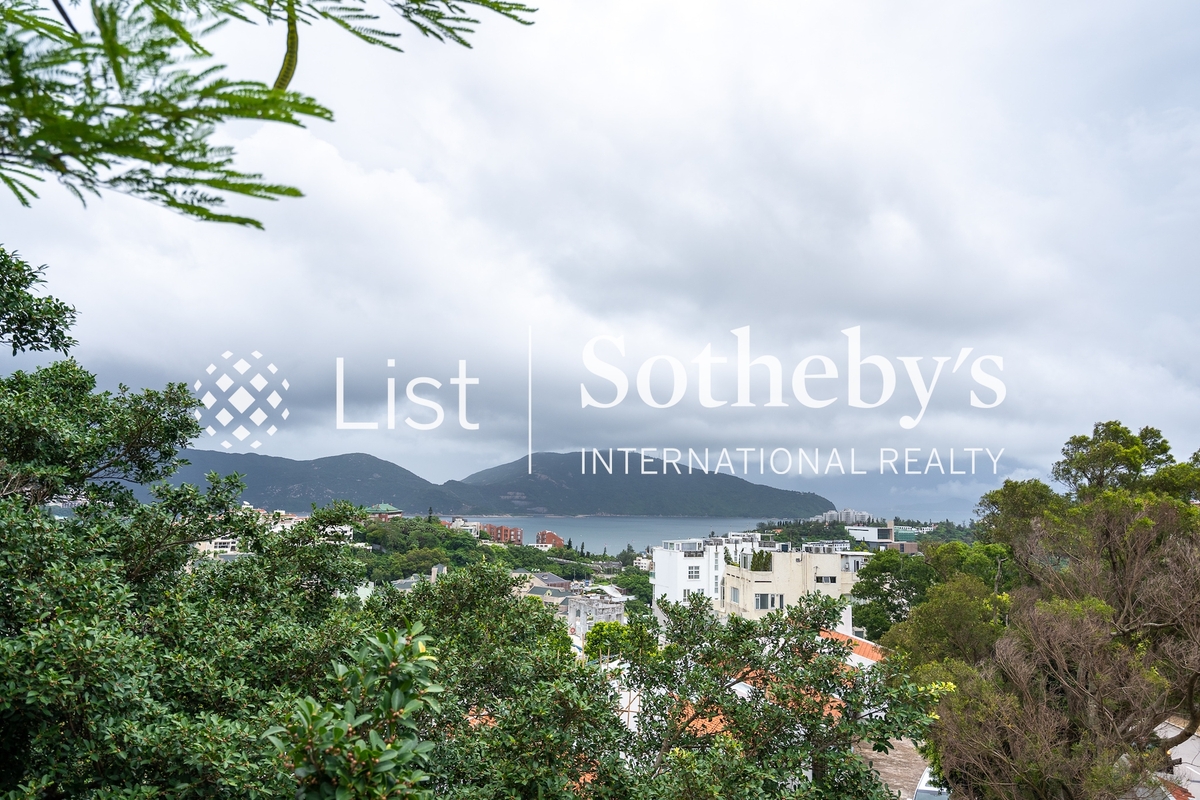 No. 11 Ching Sau Lane 靜修里11號 | View from First Private Terrace