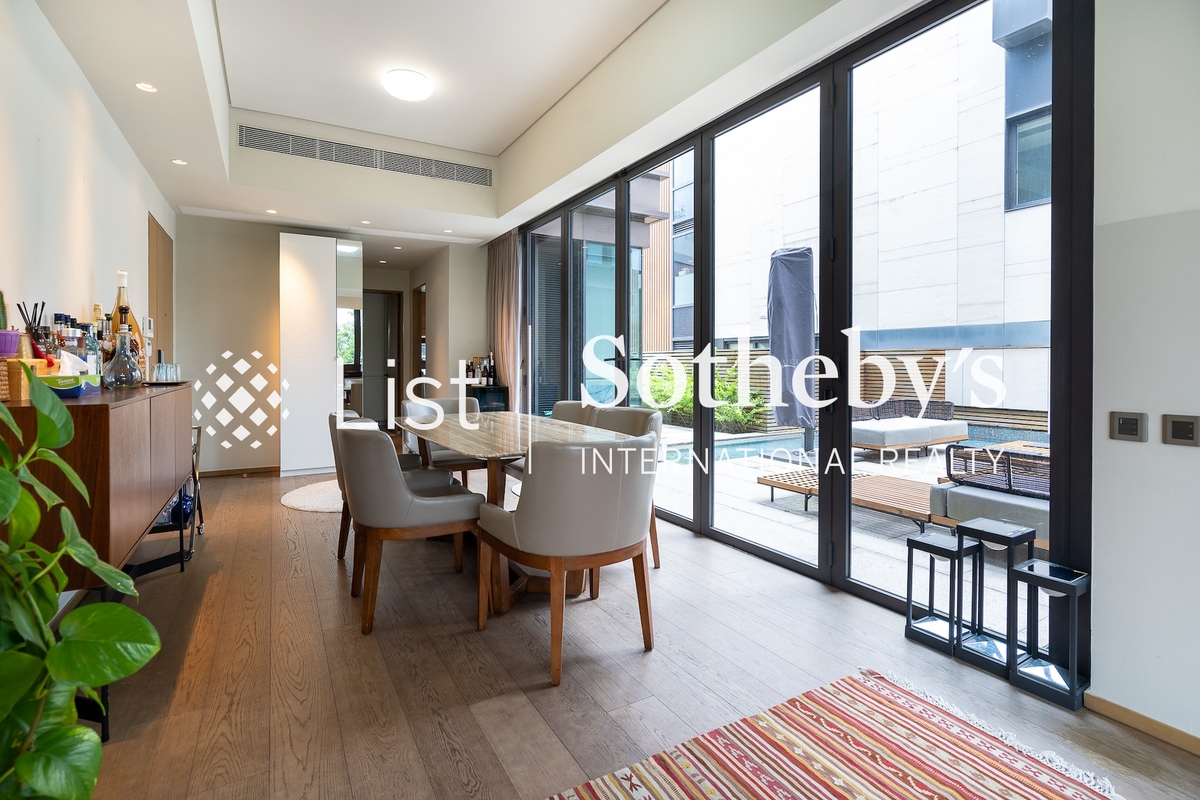 No. 11 Ching Sau Lane 靜修里11號 | Living and Dining Room