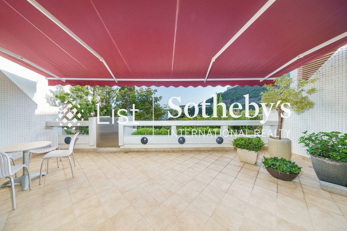 Turtle Cove 龜背灣 | Private Terrace off Living Room