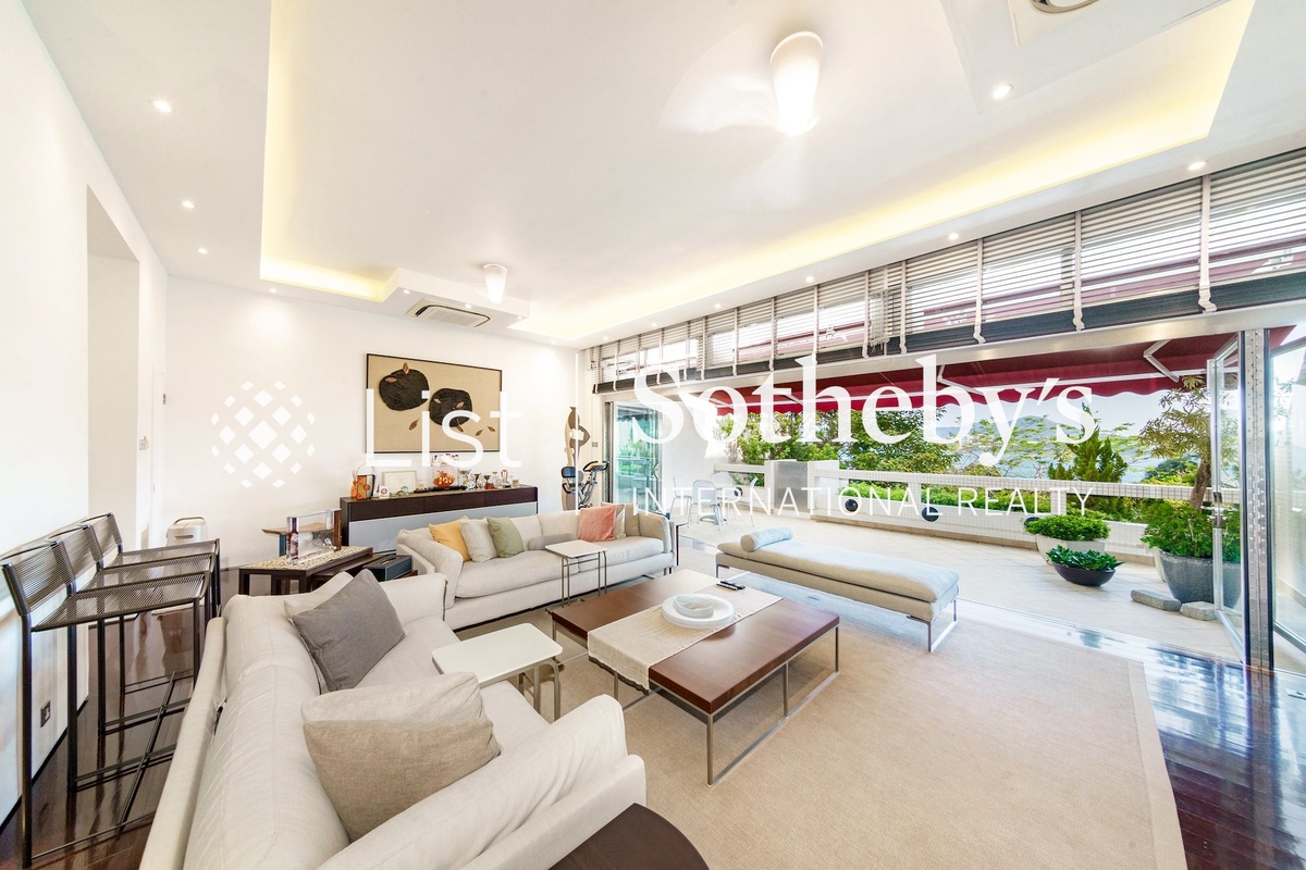 Turtle Cove 龜背灣 | Living Room