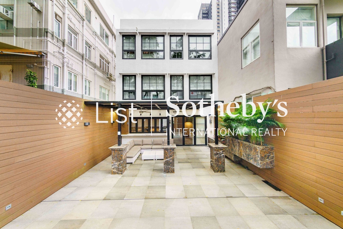 Consort Rise 金粟街 | Private Garden off Living and Dining Room