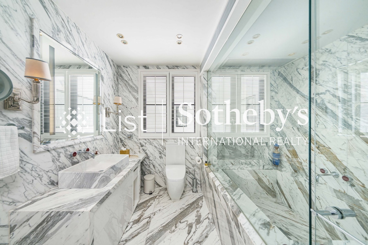 Consort Rise 金粟街 | Master Bathroom