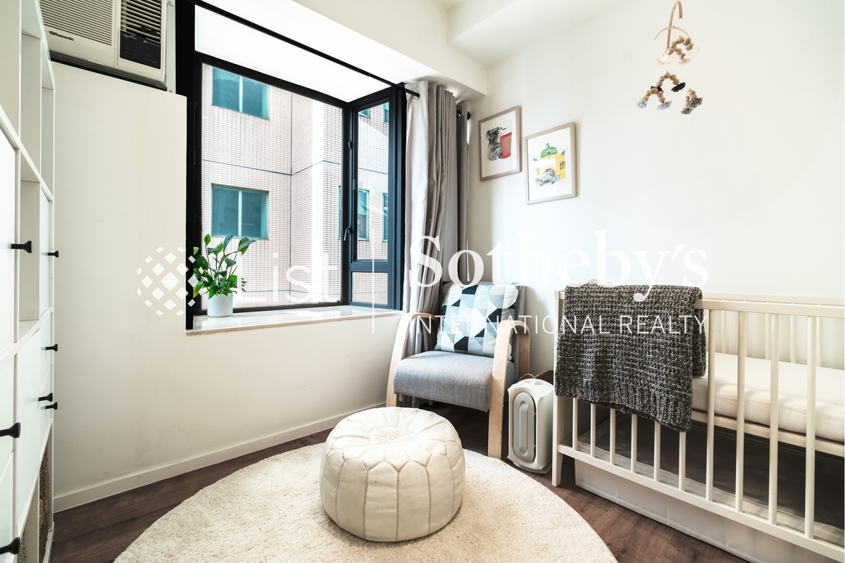 Kam Ning Mansion 金寧大廈 | Third Bedroom