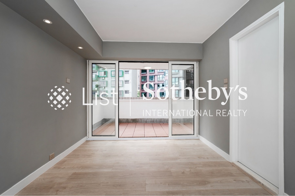 Kam Ning Mansion 金寧大廈 | Private Terrace off Living Room