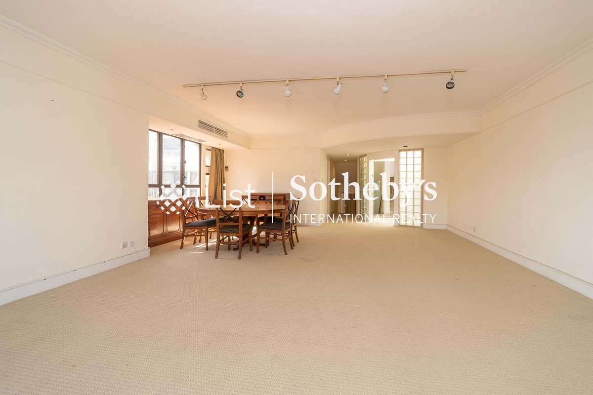 No. 5 Wiltshire Road 渭州道5號 | Living and Dining Room