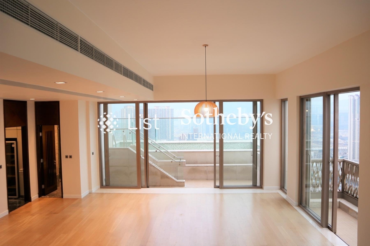 Celestial Heights Phase 1 半山壹號第一期 | Living and Dining Room