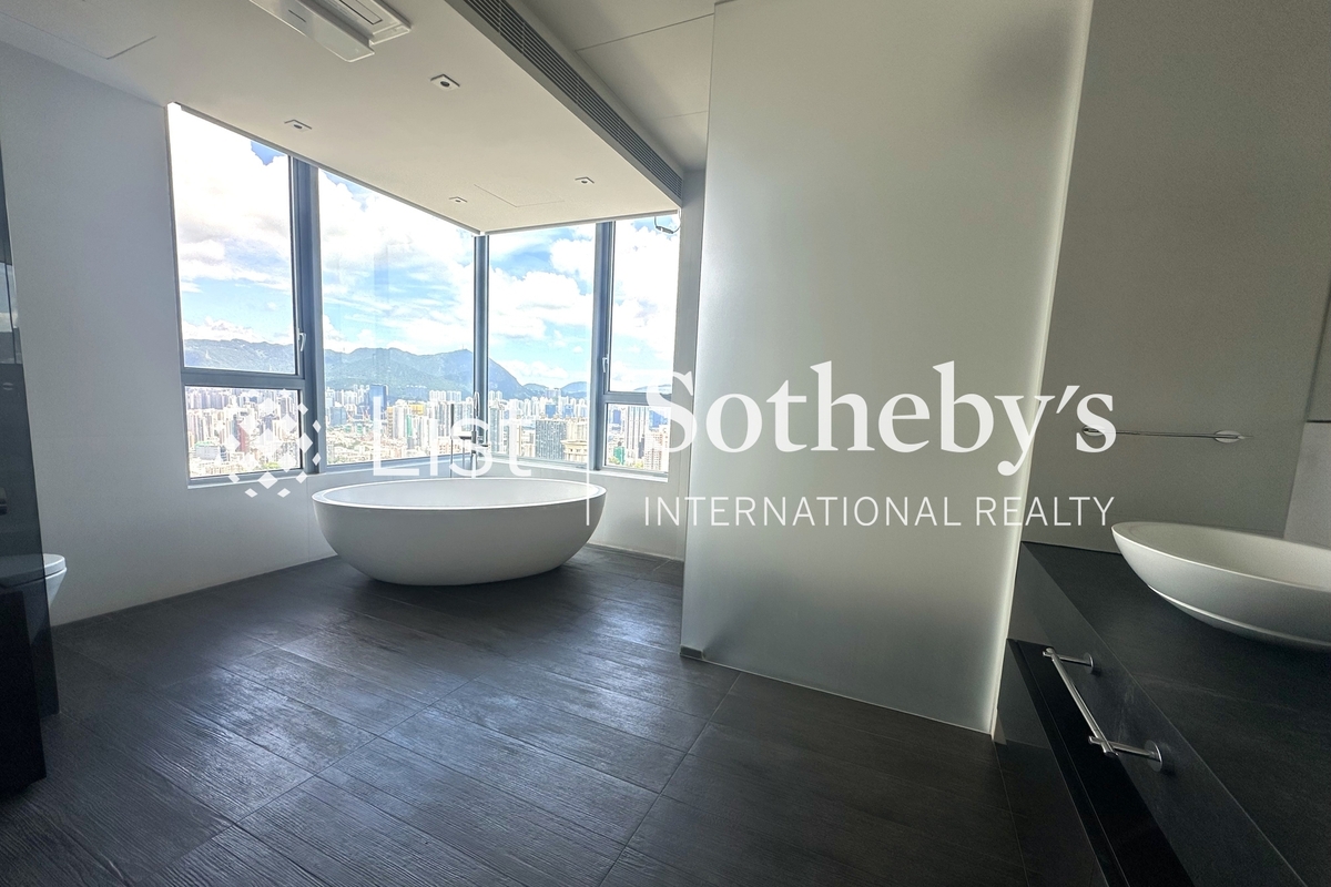 No. 15 Ho Man Tin Hill 灏畋峰 | Master En-suite bathroom