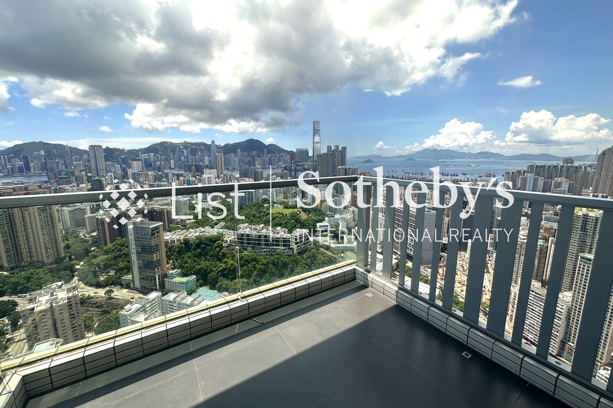 No. 15 Ho Man Tin Hill 灏畋峰 | Balcony off Master Bedroom