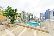 Mount Beacon 毕架山峰 | Private Terrace off Living Room