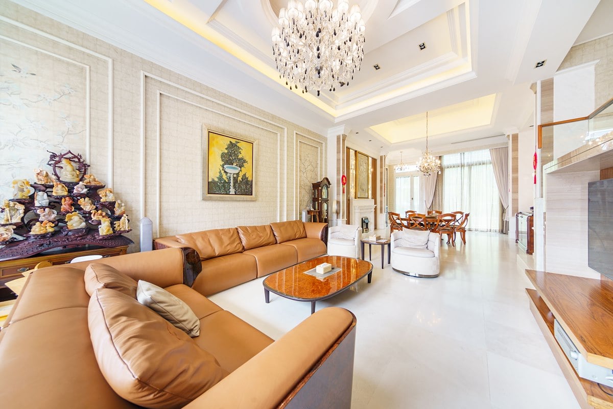 Mount Beacon 毕架山峰 | Living and Dining Room