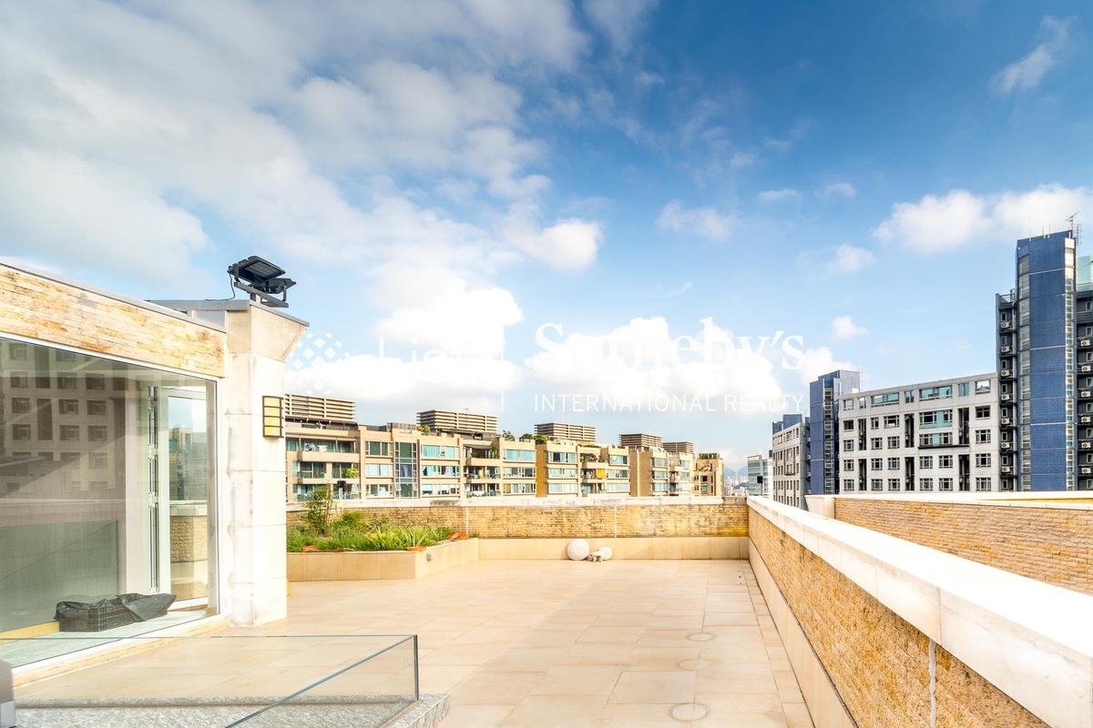 Mount Beacon 畢架山峰 | Private Roof Terrace