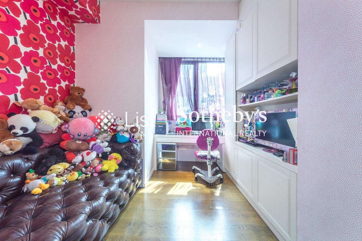 Dunbar Place Dunbar Place | Third Bedroom