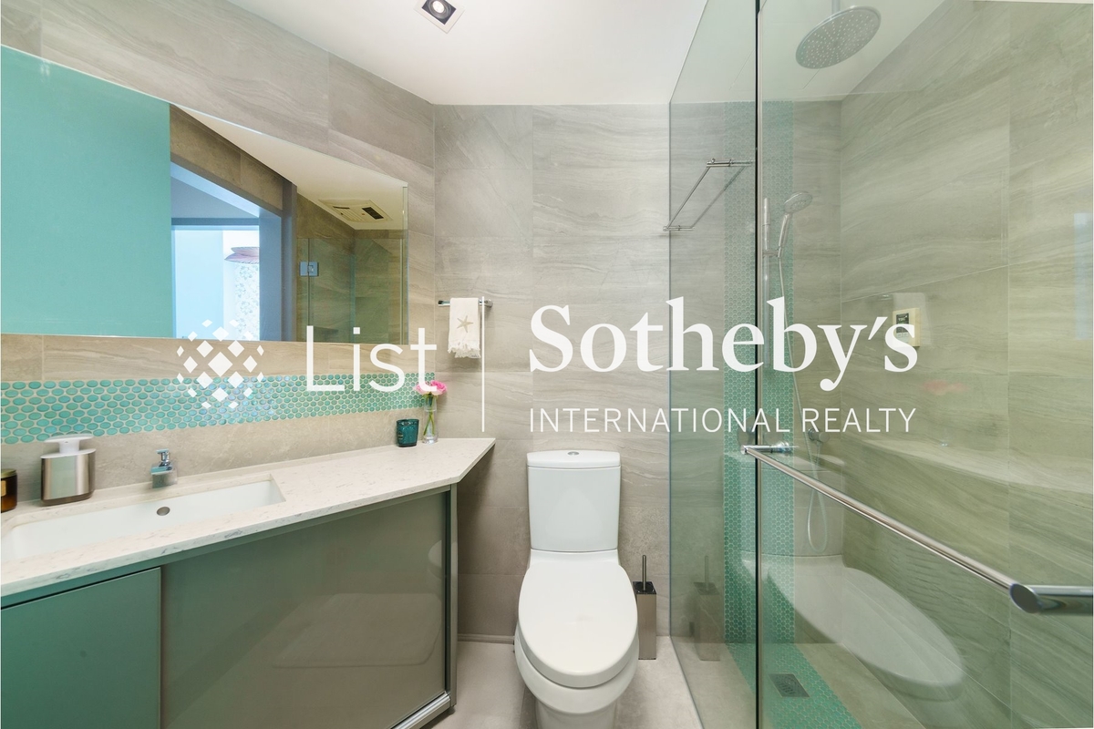 The Victoria Towers 港景峰 | Guest Bathroom