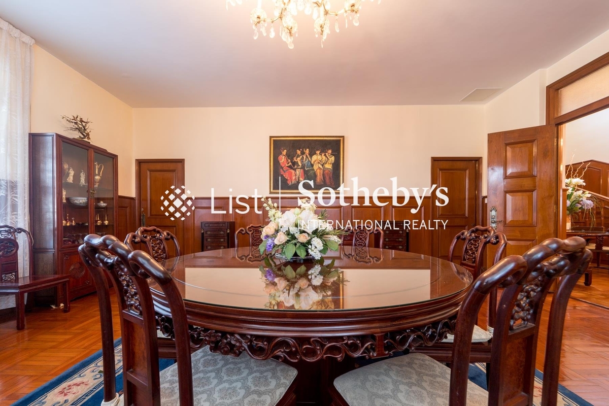 Essex Crescent Detached House 雅息士道 | Dining Room