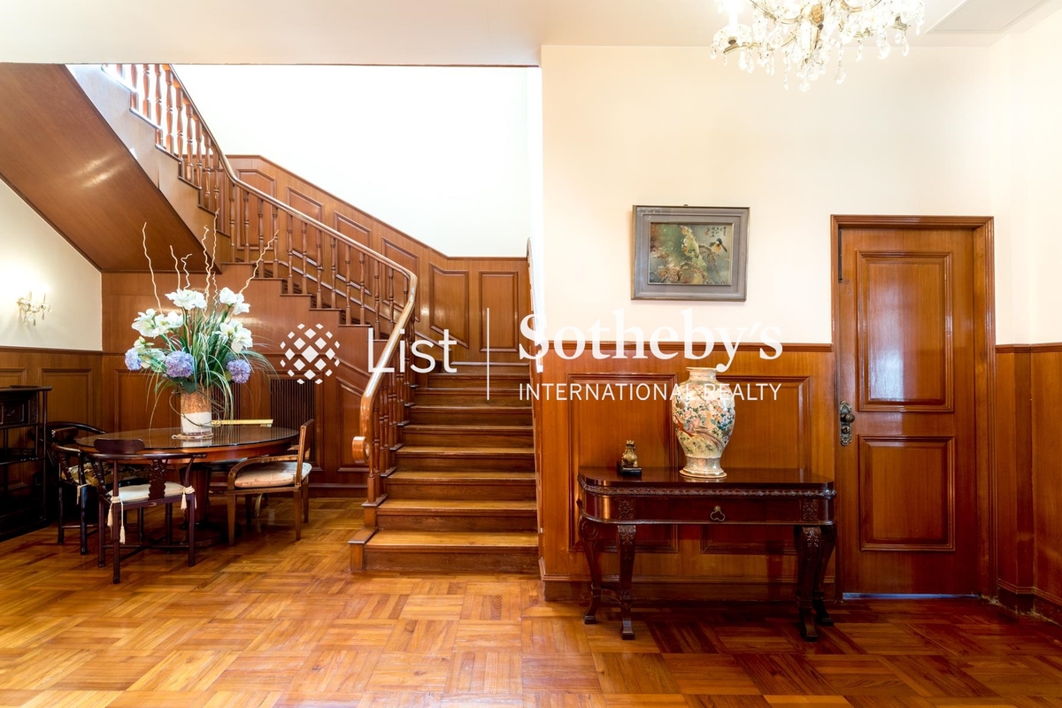 Essex Crescent Detached House 雅息士道 | Foyer