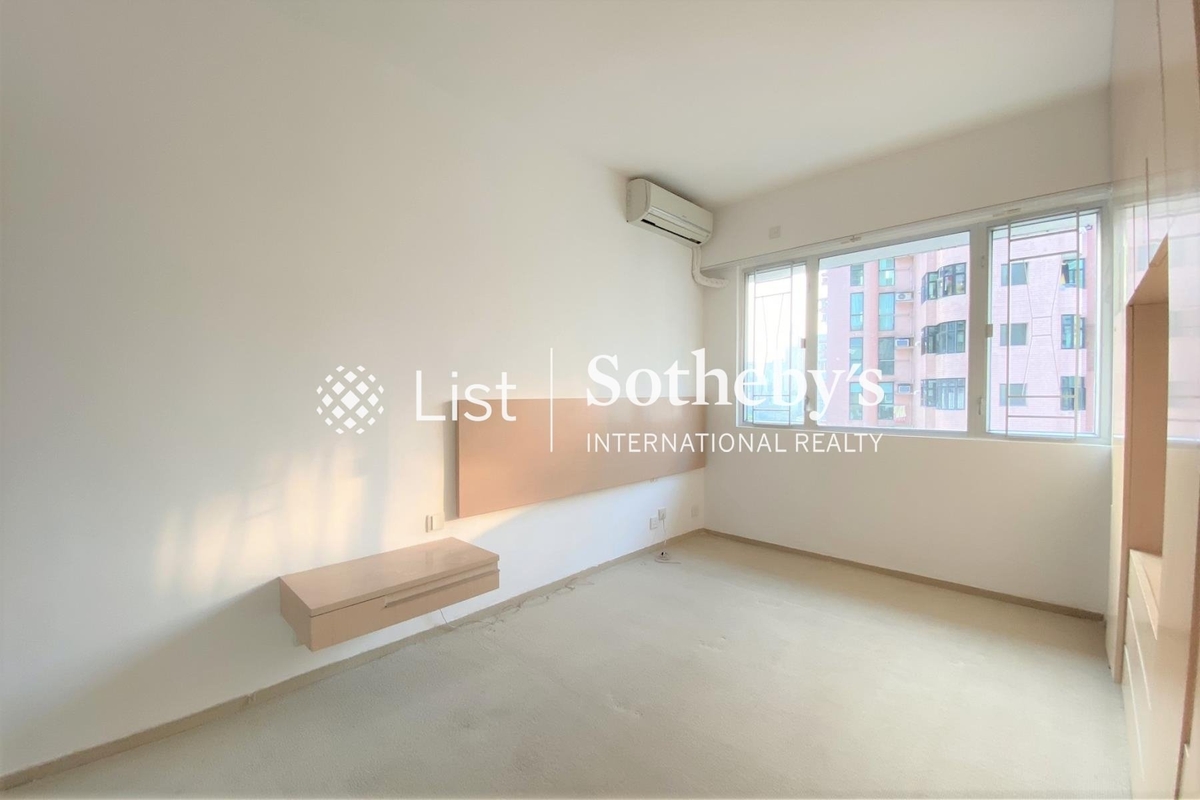 Silver Star Court 銀星閣 | Master Bedroom