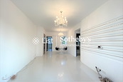 Silver Star Court 銀星閣 | Living and Dining Room