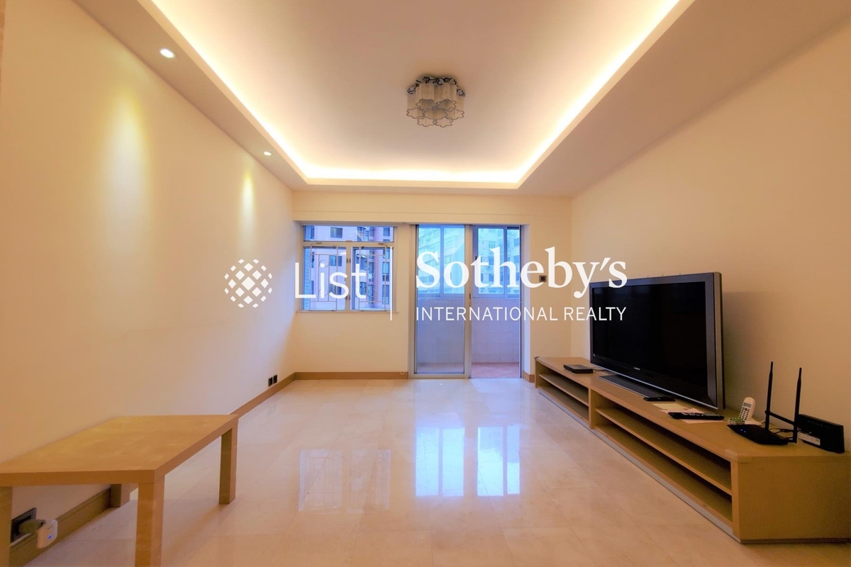 Silver Star Court 銀星閣 | Living Area