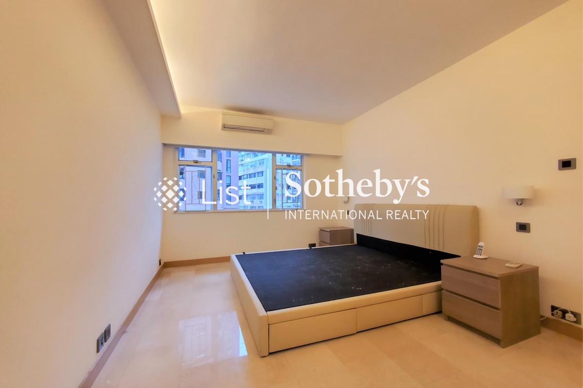 Silver Star Court 銀星閣 | Master Bedroom