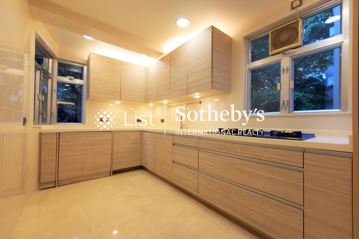 Silver Star Court 銀星閣 | Kitchen