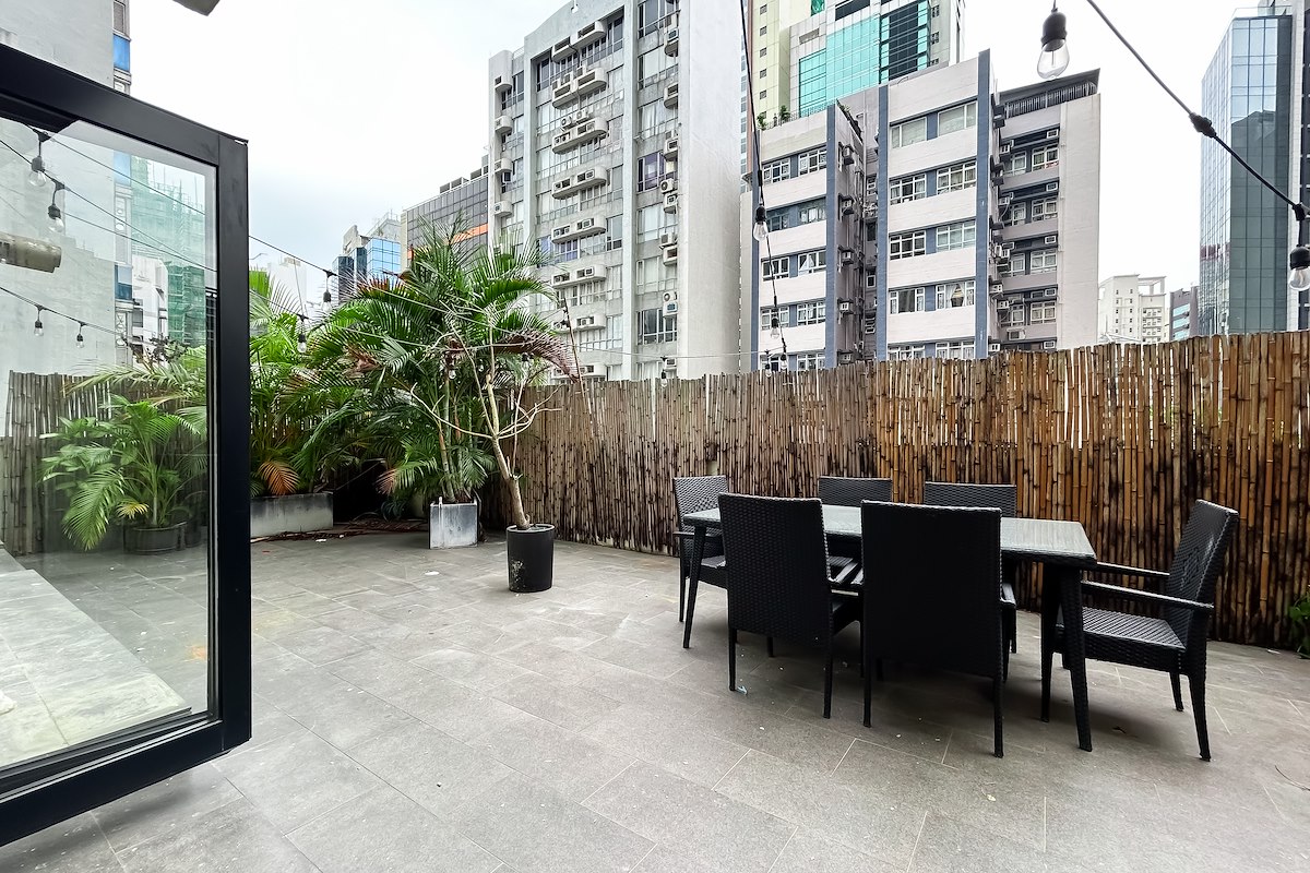 Central Mansion 中央大廈 | Private Terrace