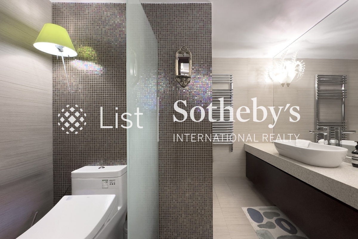 7 Fung Fai Terrace 凤辉台7号 | Master Bathroom