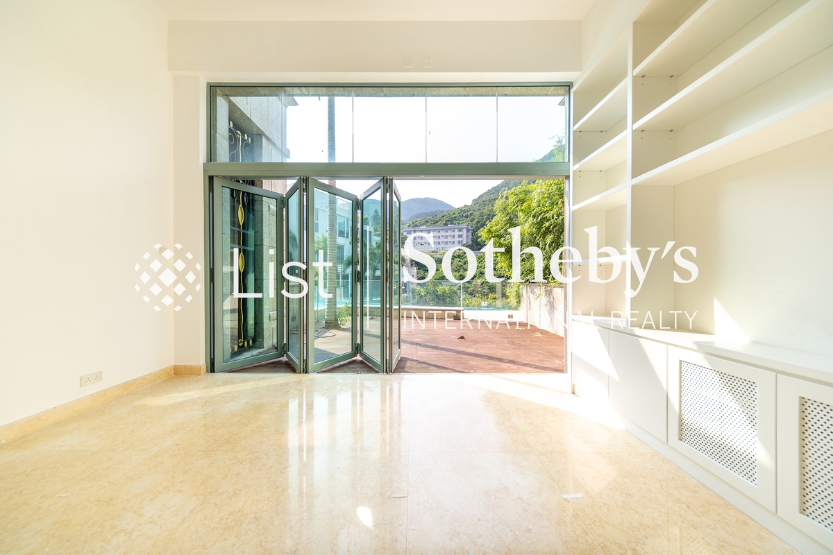 Three Bays Three Bays | Dining Room