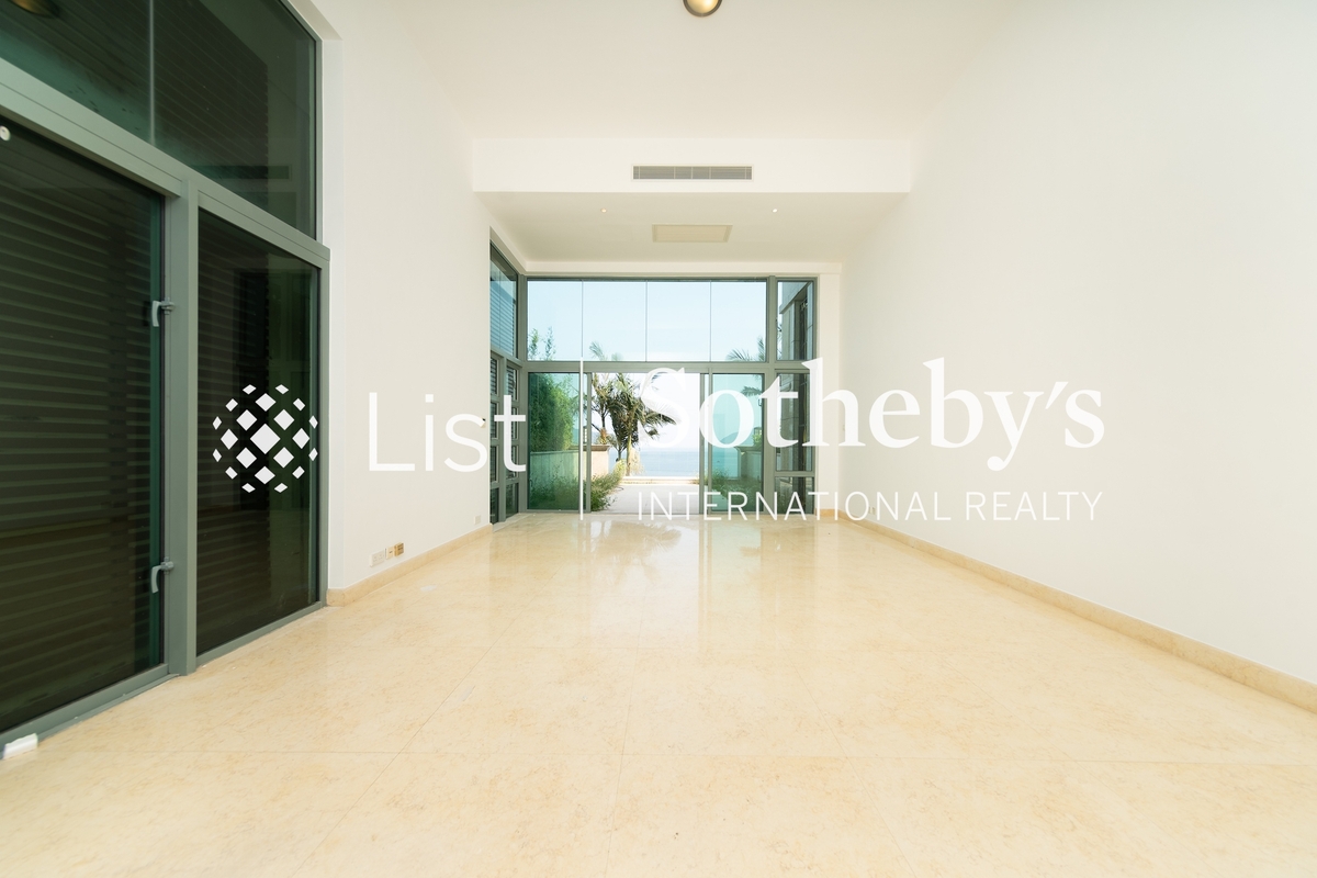 Three Bays Three Bays | Living Room