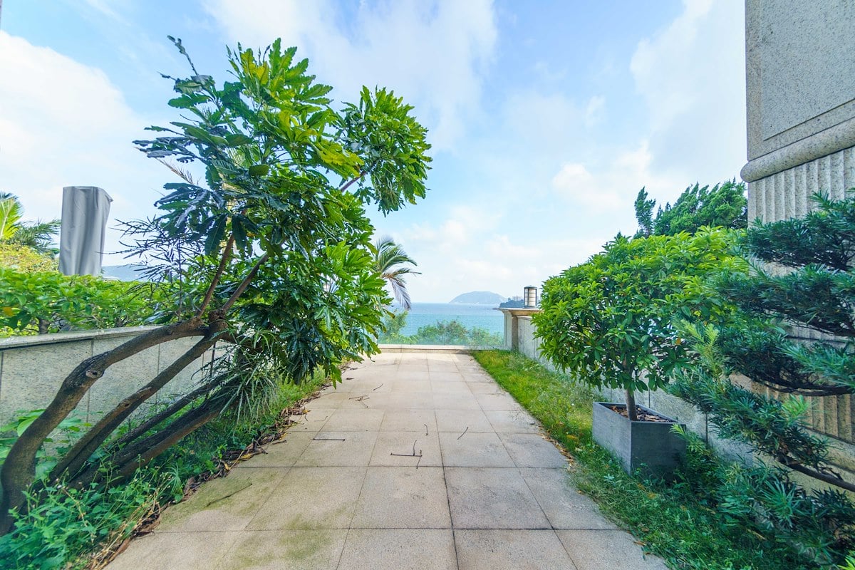 Three Bays 赤柱灘道7號 | Private Garden off Living Room