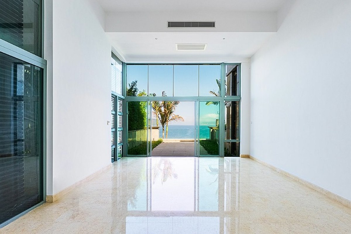 Three Bays Three Bays | Living Room