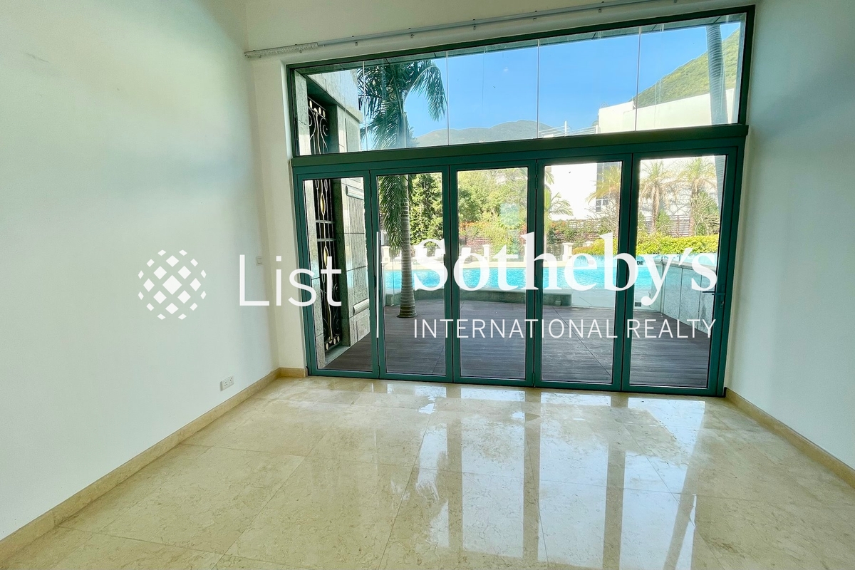 Three Bays Three Bays | Living and Dining Room