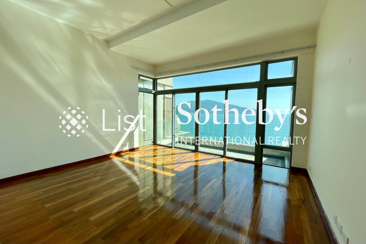 Three Bays Three Bays | Master Bedroom