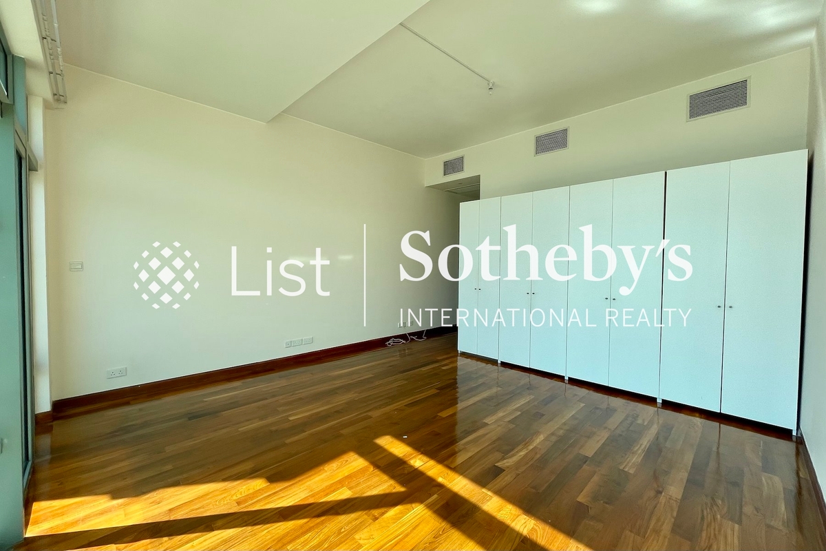 Three Bays Three Bays | Master Bedroom