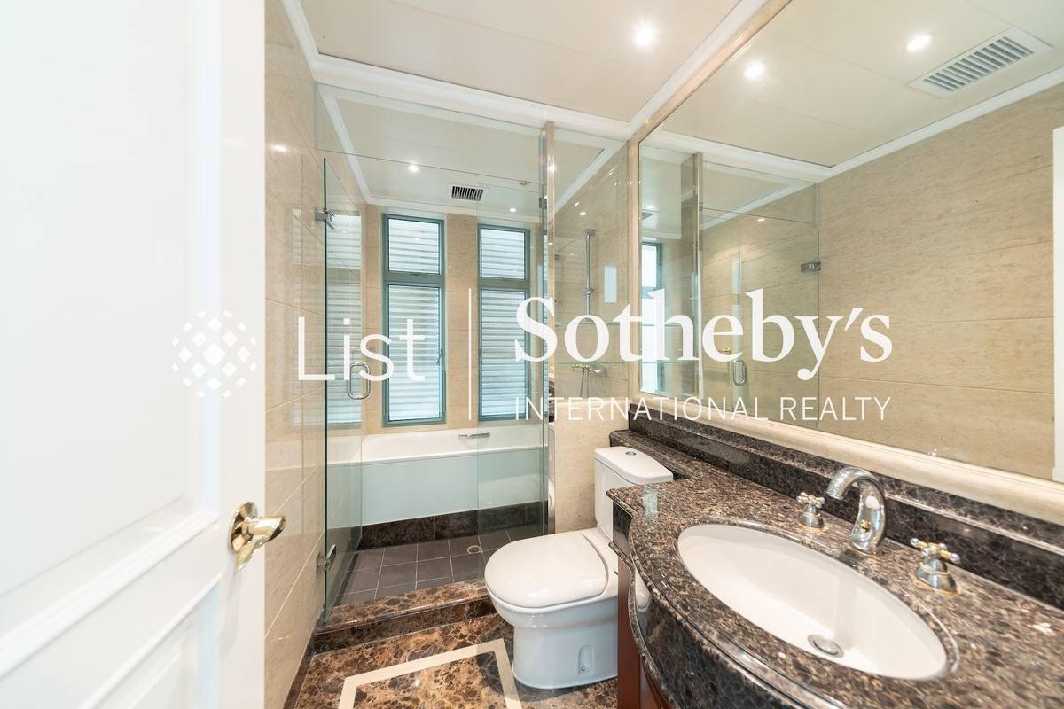 Three Bays Three Bays | Third En-suite Bathroom