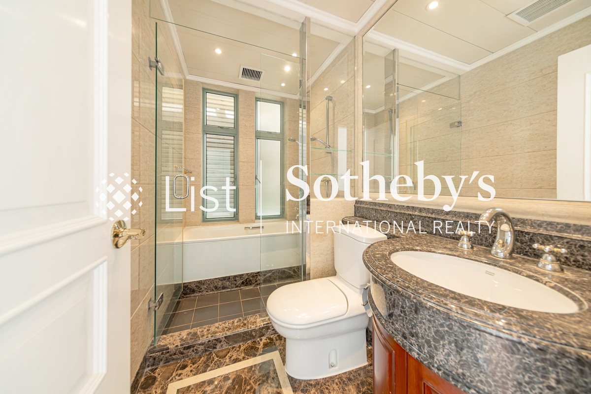 Three Bays Three Bays | Second En-suite Bathroom