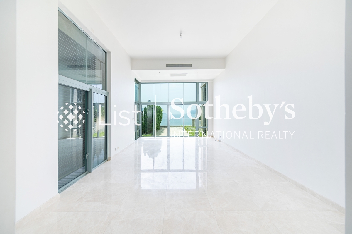 Three Bays Three Bays | Living Room