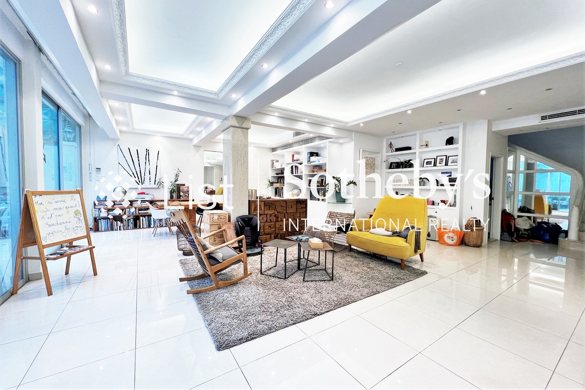 No. 10 Stanley Mound Road 赤柱崗道10號 | Living and Dining Room