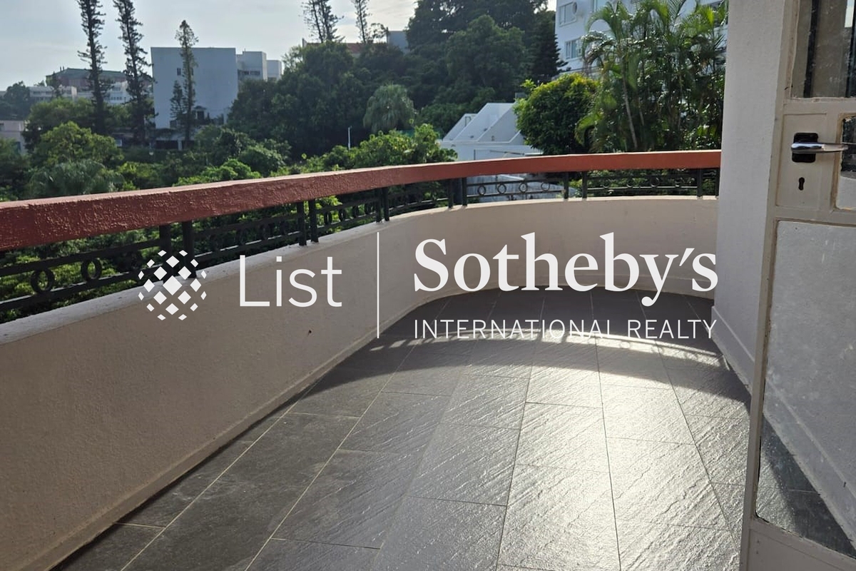 6-8 Stanley Village Road 赤柱村道6-8号 | Balcony off Living Room